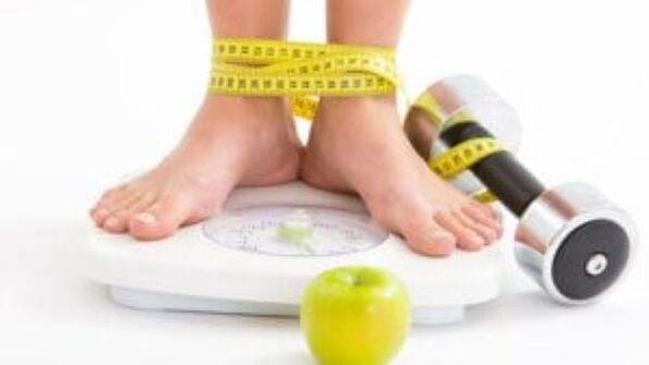 Da bi preprečili razvoj krčnih žil, se morate boriti s prekomerno težo in pravilno jesti.